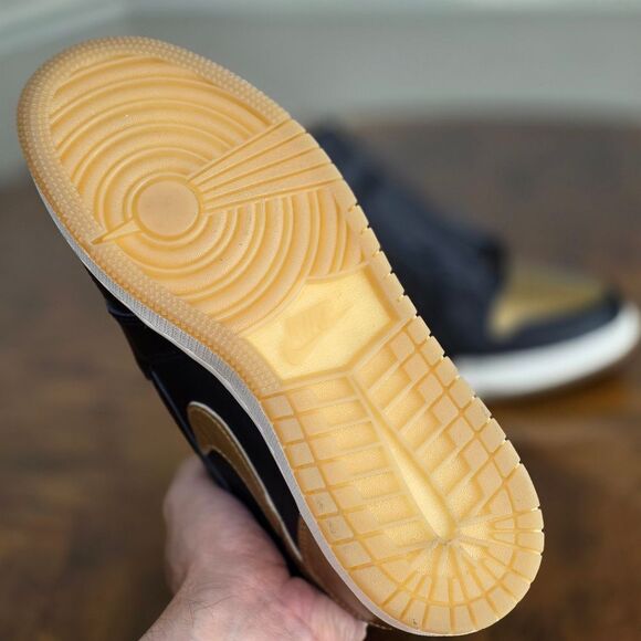 Nike Air Jordan 1 Retro Hi OG Black Metallic Gold FD1437-071 GS 6Y Women's 7.5 - Picture 13 of 14